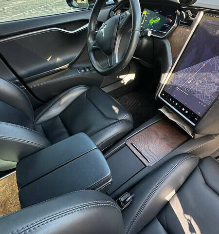 Чорний Тесла Модель С, об'ємом двигуна 0 л та пробігом 58 тис. км за 31200 $, фото 20 на Automoto.ua