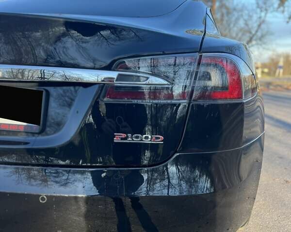 Черный Тесла Модель С, объемом двигателя 0 л и пробегом 83 тыс. км за 26400 $, фото 12 на Automoto.ua