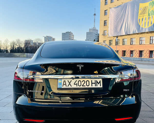 Черный Тесла Модель С, объемом двигателя 0 л и пробегом 65 тыс. км за 24500 $, фото 3 на Automoto.ua