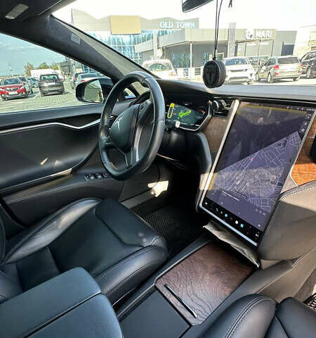 Чорний Тесла Модель С, об'ємом двигуна 0 л та пробігом 58 тис. км за 31200 $, фото 14 на Automoto.ua