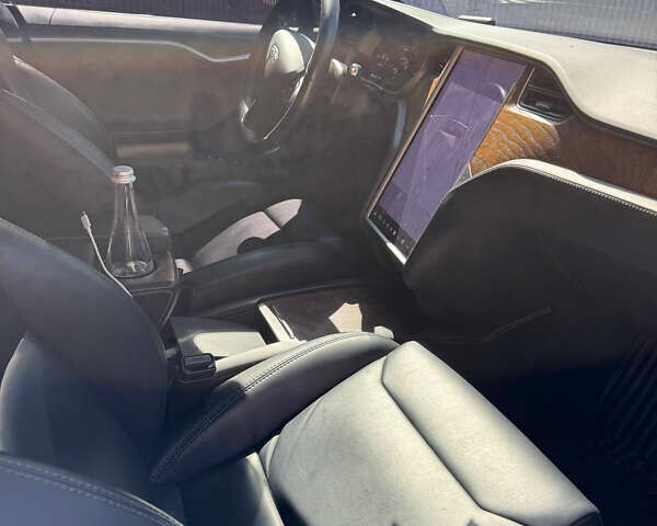 Черный Тесла Модель С, объемом двигателя 0 л и пробегом 137 тыс. км за 25000 $, фото 11 на Automoto.ua