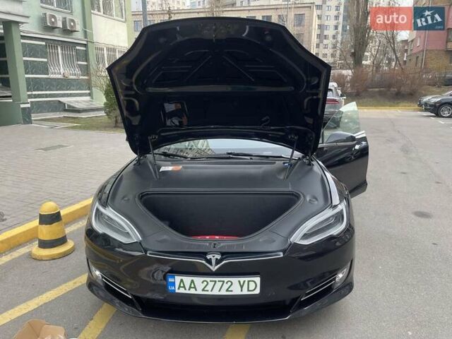 Черный Тесла Модель С, объемом двигателя 0 л и пробегом 169 тыс. км за 23900 $, фото 25 на Automoto.ua