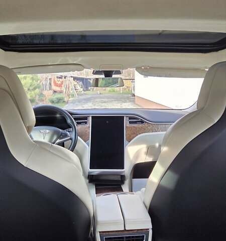 Черный Тесла Модель С, объемом двигателя 0 л и пробегом 217 тыс. км за 16300 $, фото 20 на Automoto.ua