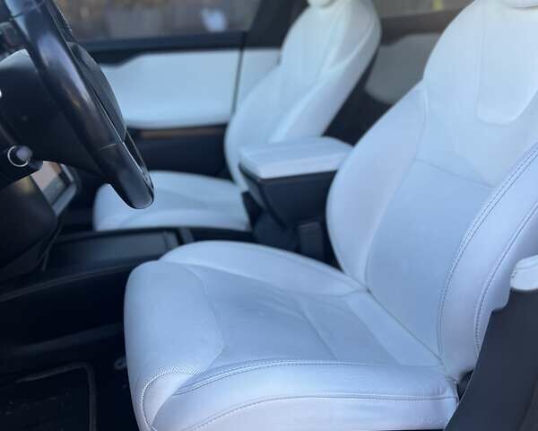 Черный Тесла Модель С, объемом двигателя 0 л и пробегом 83 тыс. км за 26400 $, фото 17 на Automoto.ua