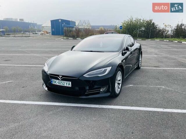 Чорний Тесла Модель С, об'ємом двигуна 0 л та пробігом 85 тис. км за 18500 $, фото 1 на Automoto.ua