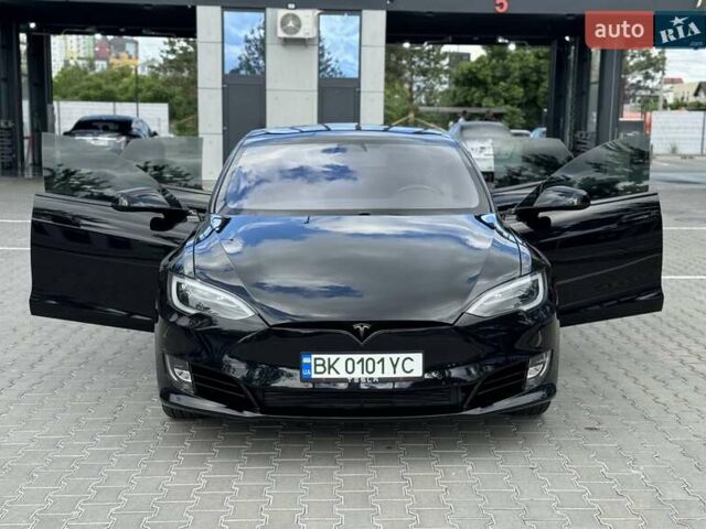 Черный Тесла Модель С, объемом двигателя 0 л и пробегом 52 тыс. км за 29999 $, фото 35 на Automoto.ua