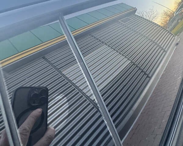 Черный Тесла Модель С, объемом двигателя 0 л и пробегом 136 тыс. км за 18650 $, фото 8 на Automoto.ua