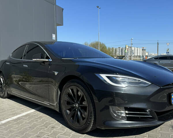 Черный Тесла Модель С, объемом двигателя 0 л и пробегом 78 тыс. км за 34000 $, фото 2 на Automoto.ua