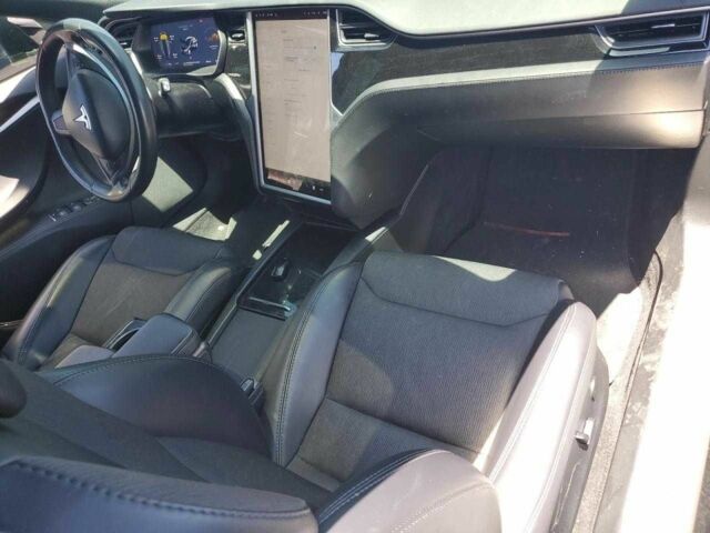 Черный Тесла Модель С, объемом двигателя 0 л и пробегом 123 тыс. км за 21500 $, фото 7 на Automoto.ua