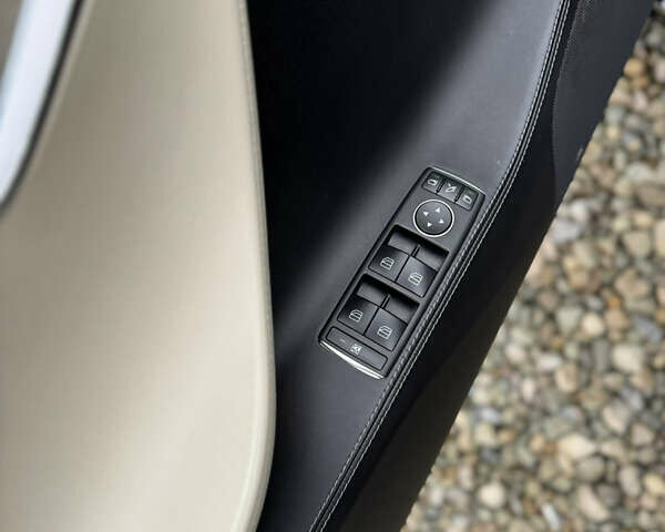 Чорний Тесла Модель С, об'ємом двигуна 0 л та пробігом 147 тис. км за 23999 $, фото 16 на Automoto.ua