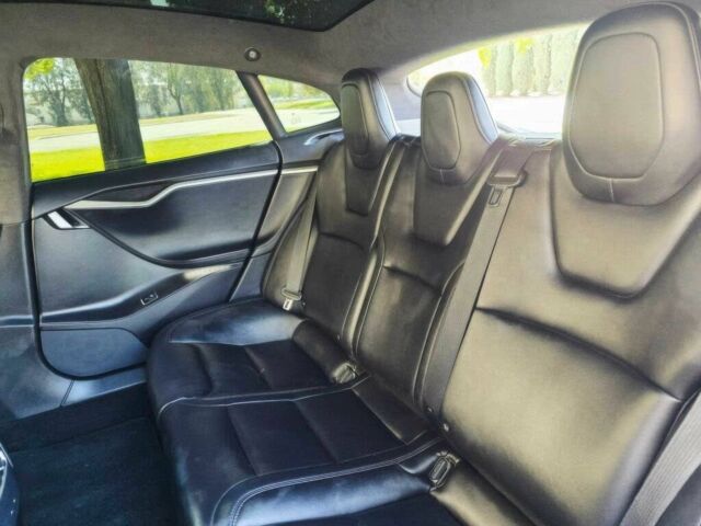 Черный Тесла Модель С, объемом двигателя 0 л и пробегом 35 тыс. км за 10000 $, фото 15 на Automoto.ua