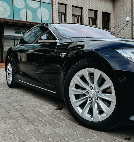 Черный Тесла Модель С, объемом двигателя 0 л и пробегом 170 тыс. км за 22700 $, фото 5 на Automoto.ua