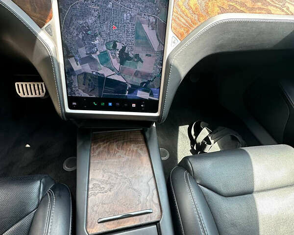 Черный Тесла Модель С, объемом двигателя 0 л и пробегом 131 тыс. км за 23500 $, фото 7 на Automoto.ua