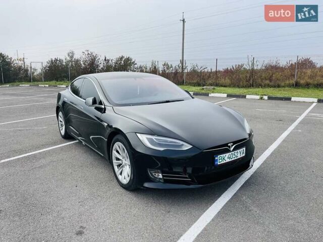 Чорний Тесла Модель С, об'ємом двигуна 0 л та пробігом 85 тис. км за 18500 $, фото 5 на Automoto.ua