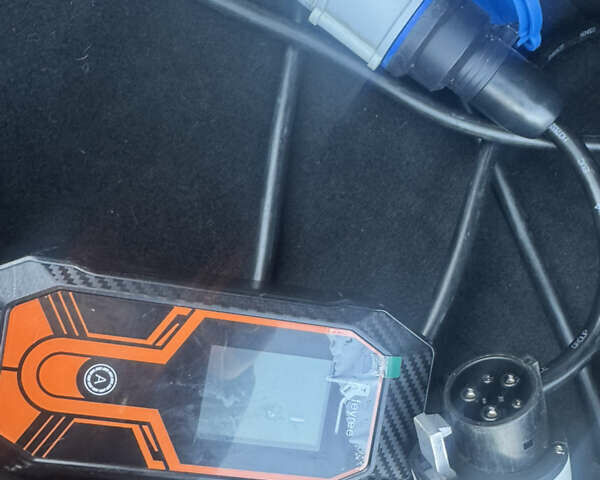 Черный Тесла Модель С, объемом двигателя 0 л и пробегом 136 тыс. км за 18650 $, фото 83 на Automoto.ua