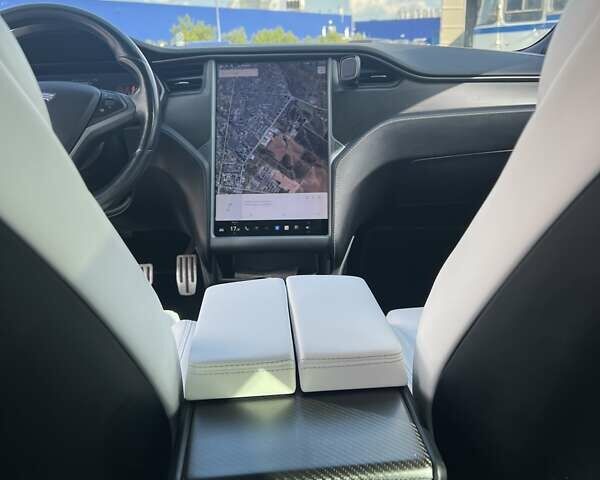 Черный Тесла Модель С, объемом двигателя 0 л и пробегом 76 тыс. км за 27700 $, фото 10 на Automoto.ua