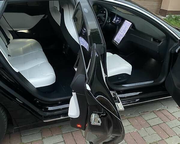 Черный Тесла Модель С, объемом двигателя 0 л и пробегом 72 тыс. км за 24900 $, фото 67 на Automoto.ua