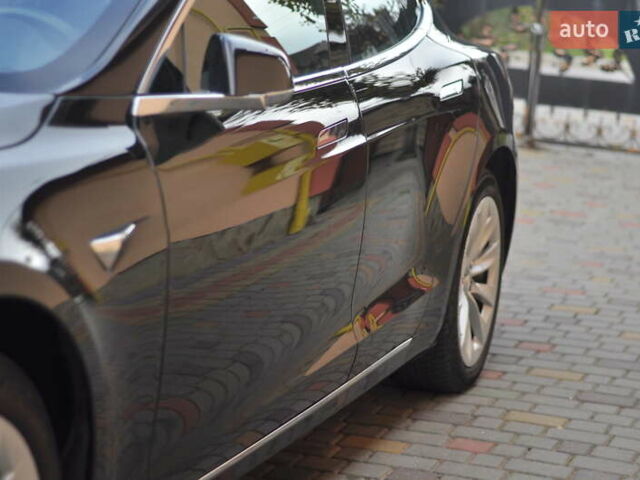 Черный Тесла Модель С, объемом двигателя 0 л и пробегом 98 тыс. км за 27000 $, фото 12 на Automoto.ua