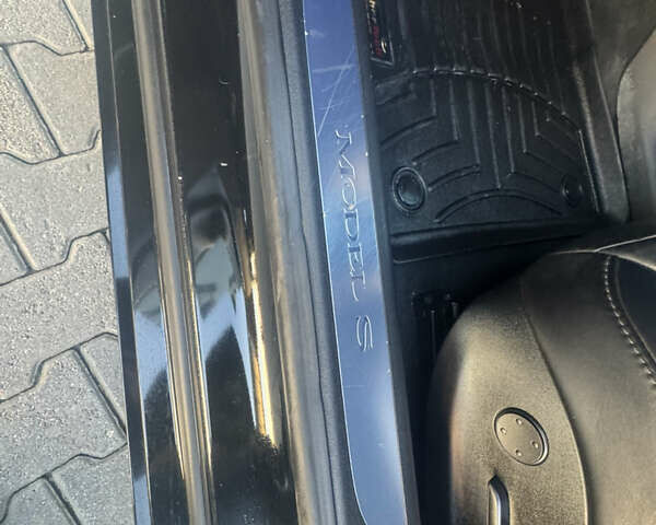 Черный Тесла Модель С, объемом двигателя 0 л и пробегом 136 тыс. км за 18650 $, фото 51 на Automoto.ua