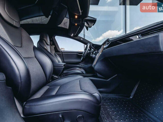 Черный Тесла Модель С, объемом двигателя 0 л и пробегом 46 тыс. км за 25000 $, фото 4 на Automoto.ua