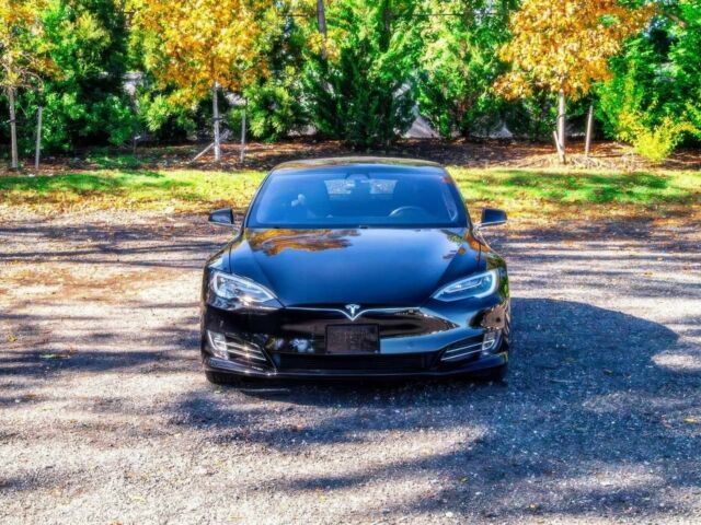 Черный Тесла Модель С, объемом двигателя 0 л и пробегом 41 тыс. км за 16700 $, фото 1 на Automoto.ua