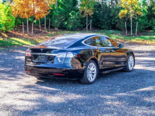 Черный Тесла Модель С, объемом двигателя 0 л и пробегом 41 тыс. км за 16700 $, фото 6 на Automoto.ua