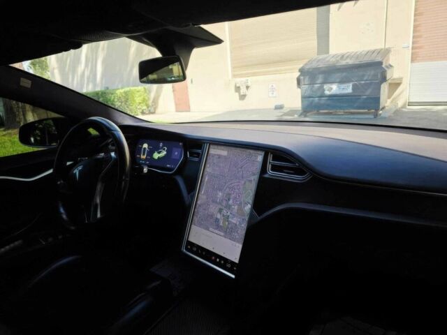 Черный Тесла Модель С, объемом двигателя 0 л и пробегом 35 тыс. км за 10000 $, фото 10 на Automoto.ua