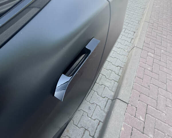 Черный Тесла Модель С, объемом двигателя 0 л и пробегом 136 тыс. км за 18650 $, фото 32 на Automoto.ua