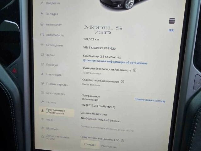 Черный Тесла Модель С, объемом двигателя 0 л и пробегом 123 тыс. км за 21500 $, фото 15 на Automoto.ua