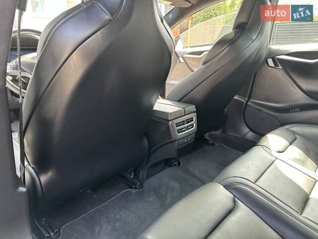 Чорний Тесла Модель С, об'ємом двигуна 0 л та пробігом 142 тис. км за 26500 $, фото 14 на Automoto.ua