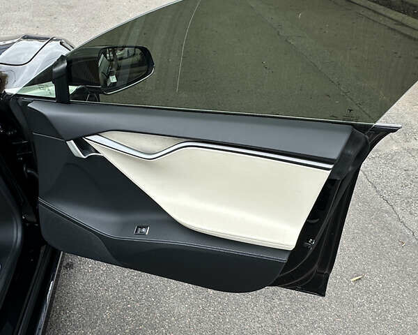 Чорний Тесла Модель С, об'ємом двигуна 0 л та пробігом 117 тис. км за 23000 $, фото 14 на Automoto.ua