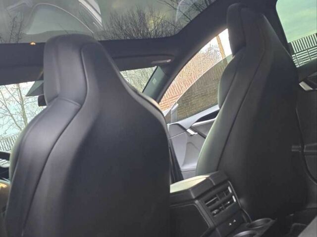 Черный Тесла Модель С, объемом двигателя 0 л и пробегом 126 тыс. км за 22900 $, фото 16 на Automoto.ua