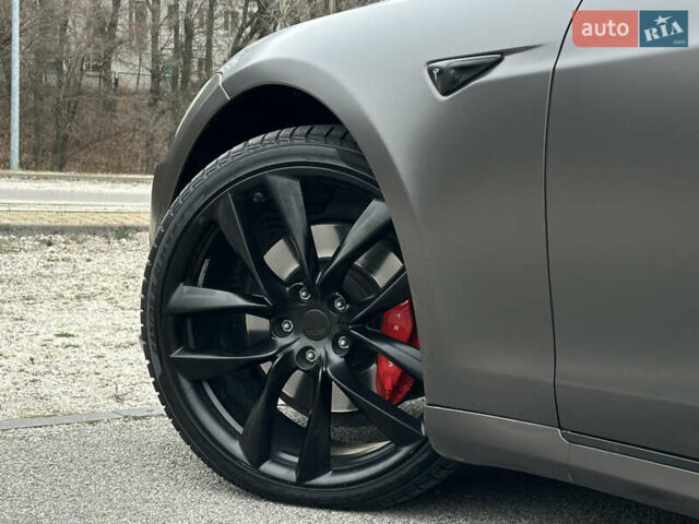 Черный Тесла Модель С, объемом двигателя 0 л и пробегом 112 тыс. км за 27500 $, фото 11 на Automoto.ua