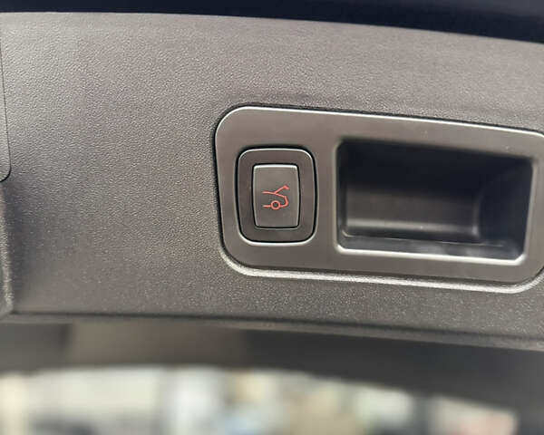 Чорний Тесла Модель С, об'ємом двигуна 0 л та пробігом 147 тис. км за 23999 $, фото 26 на Automoto.ua