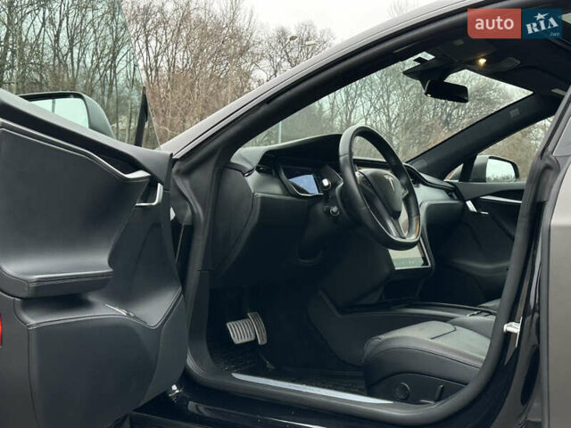 Черный Тесла Модель С, объемом двигателя 0 л и пробегом 112 тыс. км за 27500 $, фото 22 на Automoto.ua