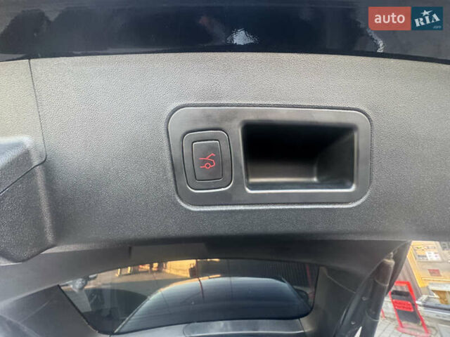 Черный Тесла Модель С, объемом двигателя 0 л и пробегом 136 тыс. км за 18650 $, фото 68 на Automoto.ua