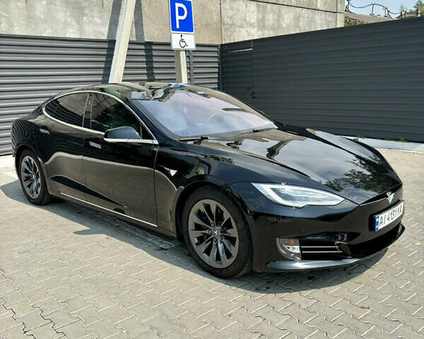 Черный Тесла Модель С, объемом двигателя 0 л и пробегом 120 тыс. км за 19400 $, фото 3 на Automoto.ua