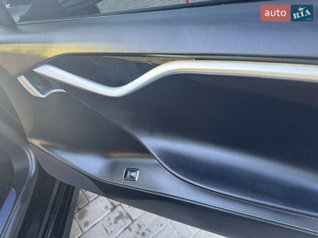 Черный Тесла Модель С, объемом двигателя 0 л и пробегом 136 тыс. км за 18650 $, фото 75 на Automoto.ua