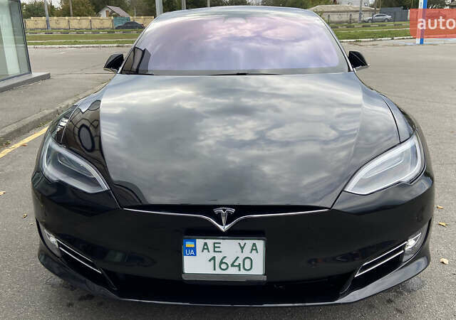 Чорний Тесла Модель С, об'ємом двигуна 0 л та пробігом 99 тис. км за 22500 $, фото 1 на Automoto.ua