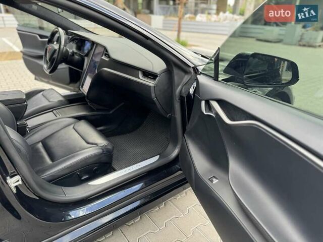 Черный Тесла Модель С, объемом двигателя 0 л и пробегом 52 тыс. км за 29999 $, фото 30 на Automoto.ua