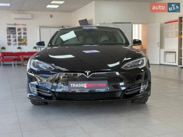 Черный Тесла Модель С, объемом двигателя 0 л и пробегом 107 тыс. км за 22990 $, фото 2 на Automoto.ua