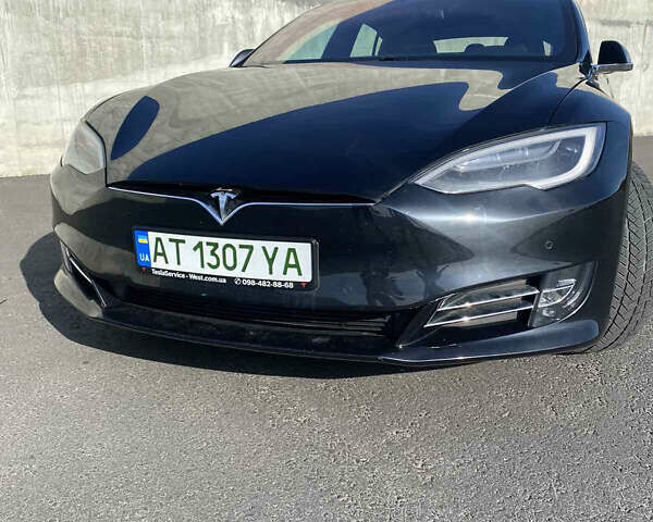 Черный Тесла Модель С, объемом двигателя 0 л и пробегом 135 тыс. км за 24000 $, фото 1 на Automoto.ua