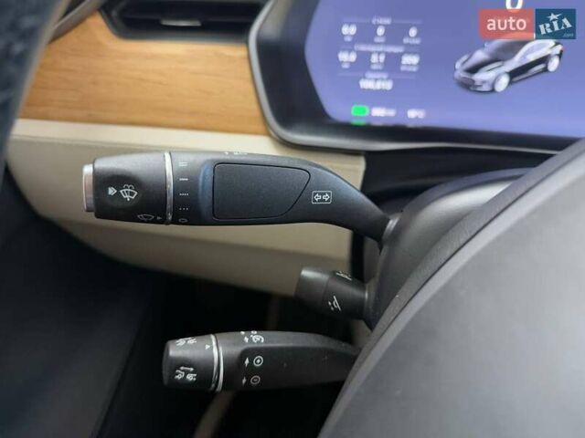 Черный Тесла Модель С, объемом двигателя 0 л и пробегом 107 тыс. км за 22990 $, фото 32 на Automoto.ua