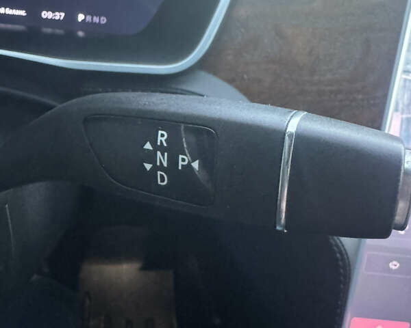 Черный Тесла Модель С, объемом двигателя 0 л и пробегом 136 тыс. км за 18650 $, фото 18 на Automoto.ua