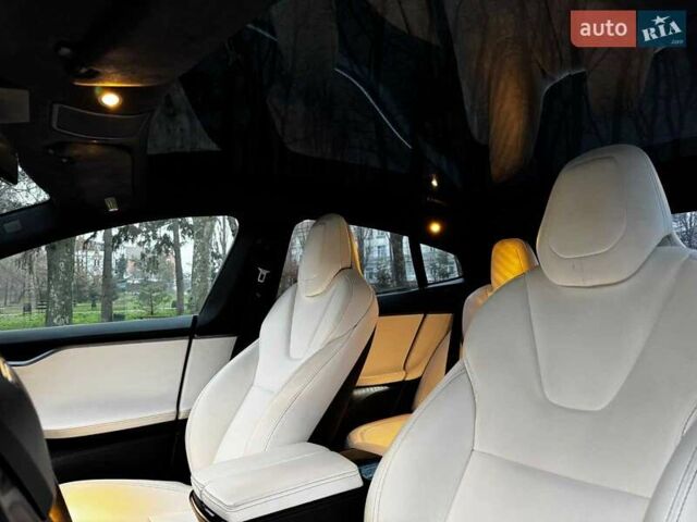 Черный Тесла Модель С, объемом двигателя 0 л и пробегом 64 тыс. км за 21490 $, фото 18 на Automoto.ua