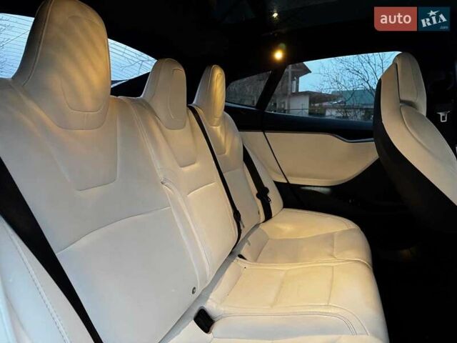 Черный Тесла Модель С, объемом двигателя 0 л и пробегом 64 тыс. км за 21490 $, фото 19 на Automoto.ua