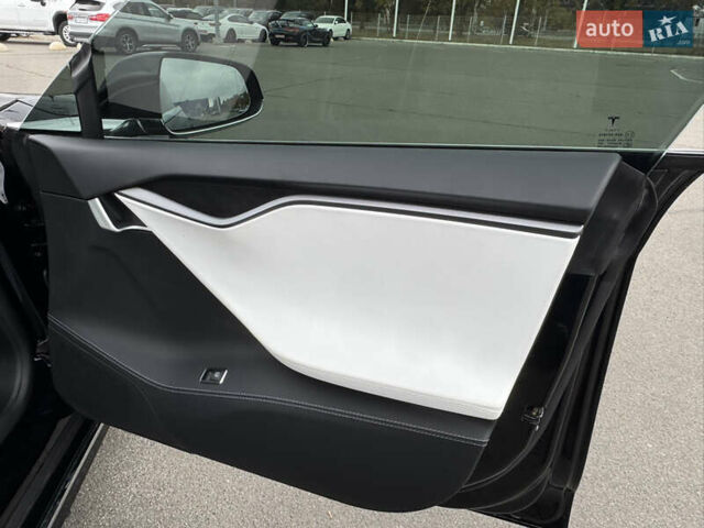 Чорний Тесла Модель С, об'ємом двигуна 0 л та пробігом 59 тис. км за 27900 $, фото 28 на Automoto.ua