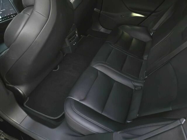 Черный Тесла Модель С, объемом двигателя 0 л и пробегом 44 тыс. км за 13200 $, фото 13 на Automoto.ua