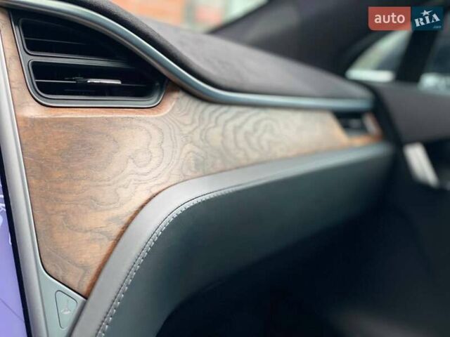 Черный Тесла Модель С, объемом двигателя 0 л и пробегом 71 тыс. км за 26790 $, фото 31 на Automoto.ua