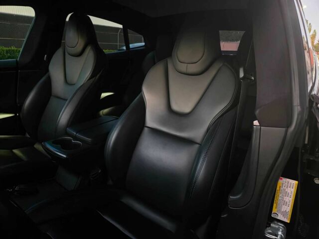 Черный Тесла Модель С, объемом двигателя 0 л и пробегом 44 тыс. км за 13200 $, фото 10 на Automoto.ua